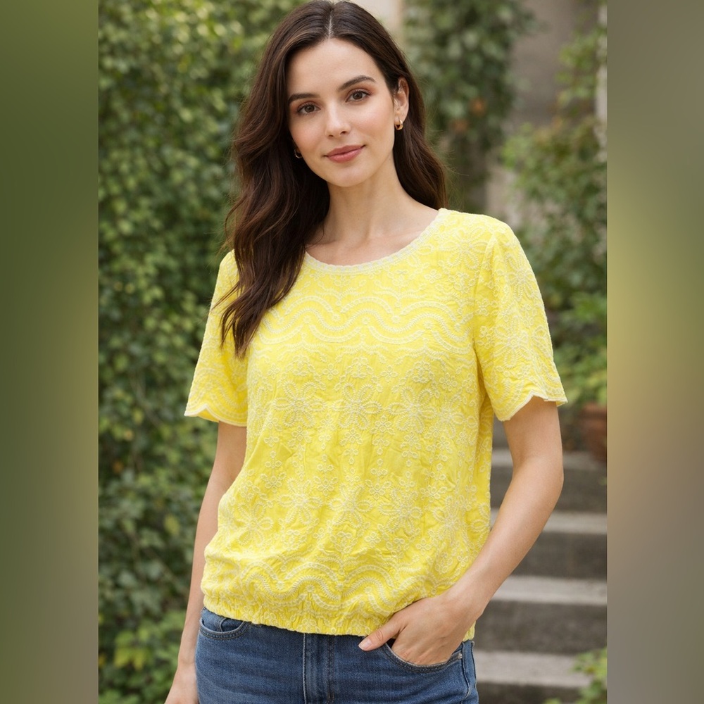 NWT yellow floral embroidered top size XL stretchy bottom hem bohemian‎ hippie
